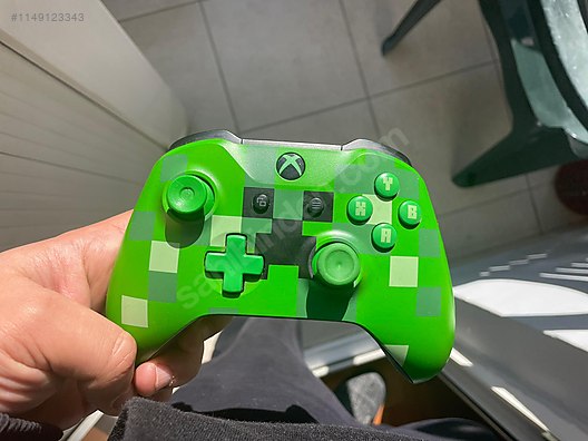 Minecraft creeper best sale xbox 1 controller