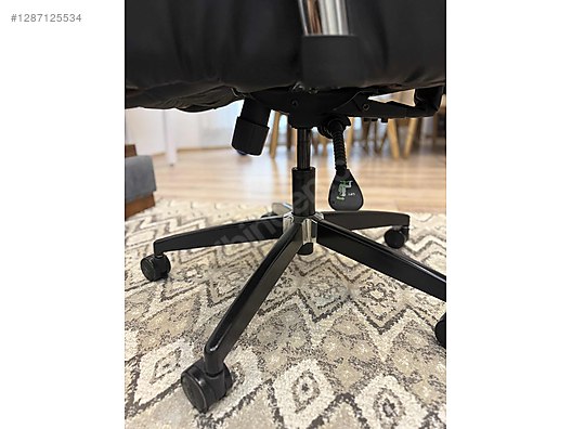 Used & Brand New Items / Gaming & Gamers Exclusive / Gaming Equipment / Gaming Chair