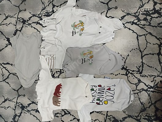Used & Brand New Items / Mother & Baby / Baby Wear / Bodysuits