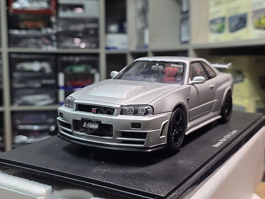 Autoart Diecast Model 1:18 Nissan Araba - 1098126802