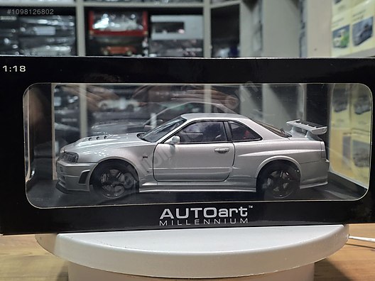 1:18 Autoart - Nissan GTR R34 Silver Hatasız kutulu ürün. on
