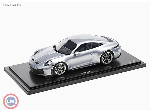 Spark Diecast Model 1:18 Porsche Araba - 1321126849