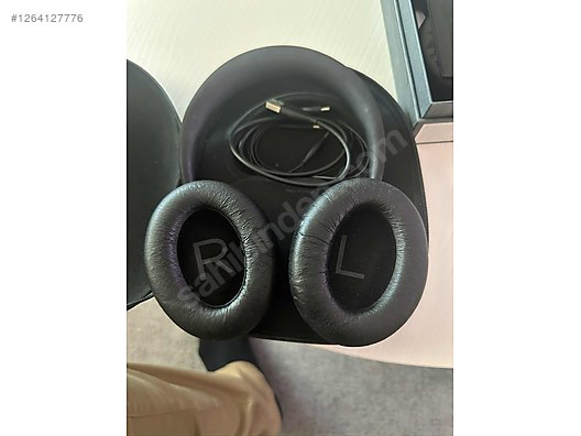 Used & Brand New Items / Cell Phones & Accessories / Accessories / Bluetooth Headphones