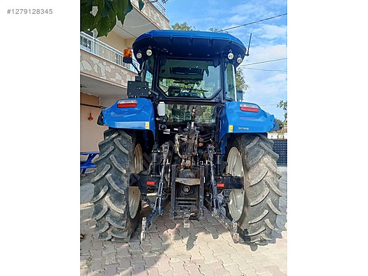 Machinery / Agricultural Machines / Tractors / New Holland / TR5.100