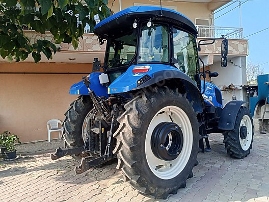 Machinery / Agricultural Machines / Tractors / New Holland / TR5.100