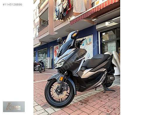 Honda maxi hot sale scooter 2019