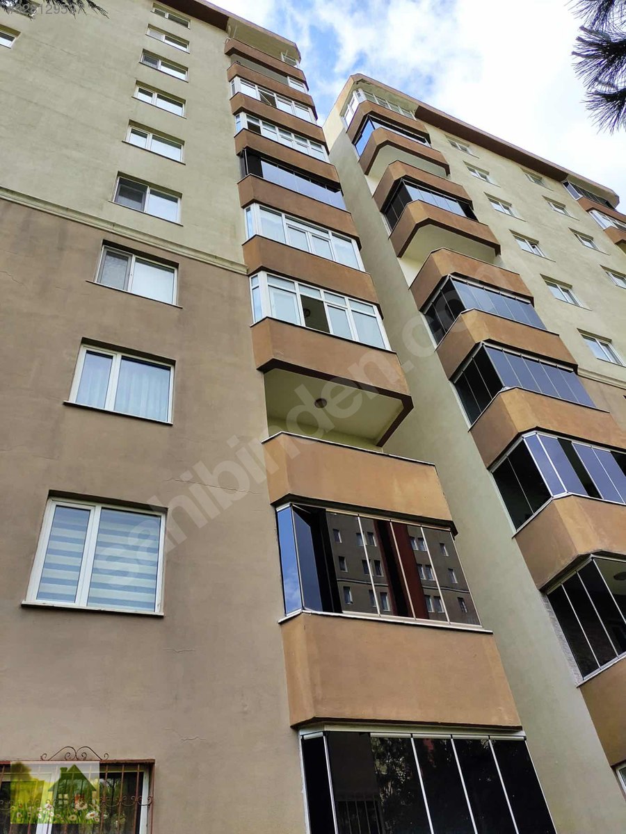 BEYLİKDÜZÜ GÖRKEM SİTESİNDE SATILIK EV Satılık Daire İlanları