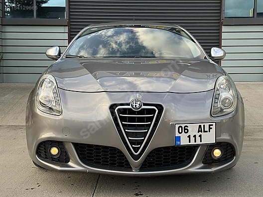 Autoblog Uruguay  : Lanzamiento: Alfa Romeo Giulietta  Distinctive Base TCT