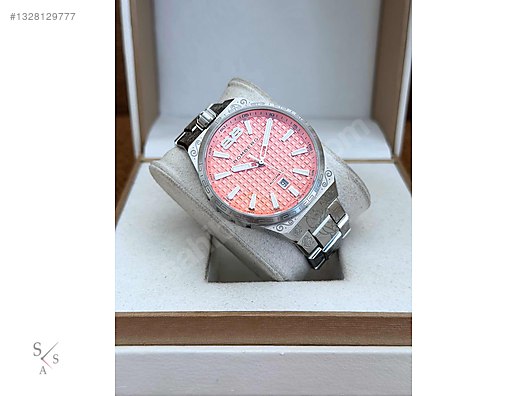 春夏向け時計★BOMBERG BOLT-68 ネオンピンク Bomberg / Bomberg Bolt-68 Neo Auto Metropolis Hong Kong Limited