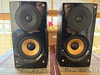 Pure Acoustics 140W book shelf hoparlör