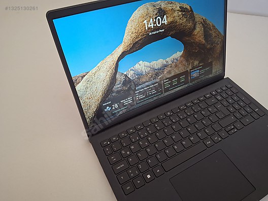 Dell / Dell Inspiron 15 3520 i5-1235U 16GB RAM 512GB SSD 120Hz on