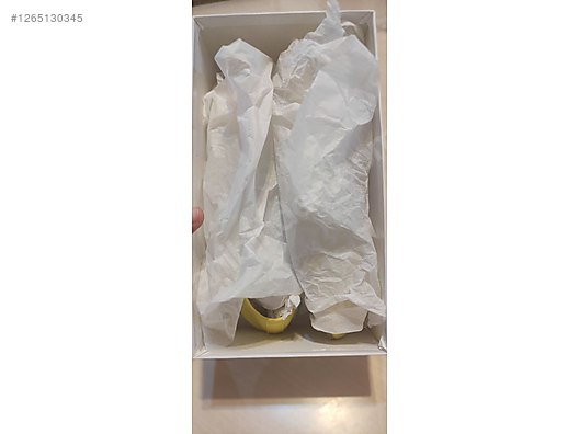 Used & Brand New Items / Clothing & Accessories / Women / Shoes / Flat Shoes