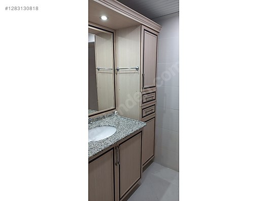 İkinci El ve Sıfır Alışveriş / Bahçe & Yapı Market / Yapı Malzemeleri / Banyo & Mutfak / Banyo Dolabı
