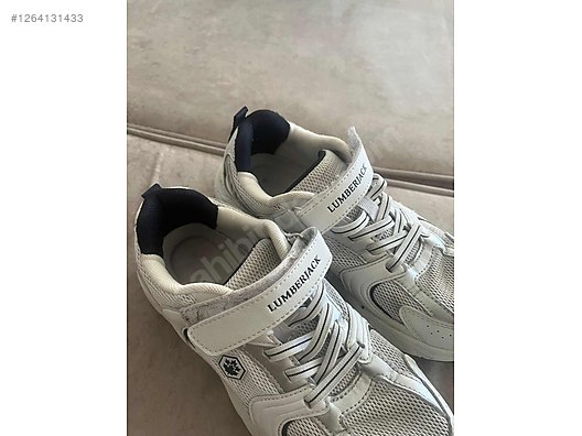 Used & Brand New Items / Clothing & Accessories / Women / Shoes / Sneakers