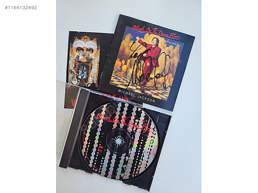 MICHAEL JACKSON Islak İmzalı Albümü on sahibinden.com - 1164132492