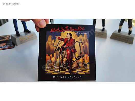 MICHAEL JACKSON Islak İmzalı Albümü on sahibinden.com - 1164132492
