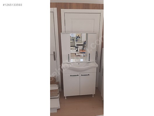 Used & Brand New Items / Garden & Home Improvement / Home Improvement / Bathroom & Kitchen / Bathroom Cabinets