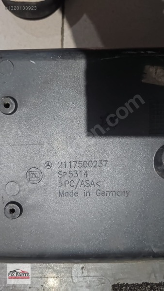 Mercedes E Bagaj Plastiği