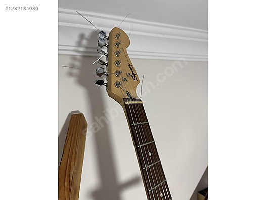 Squier Elektro Gitar