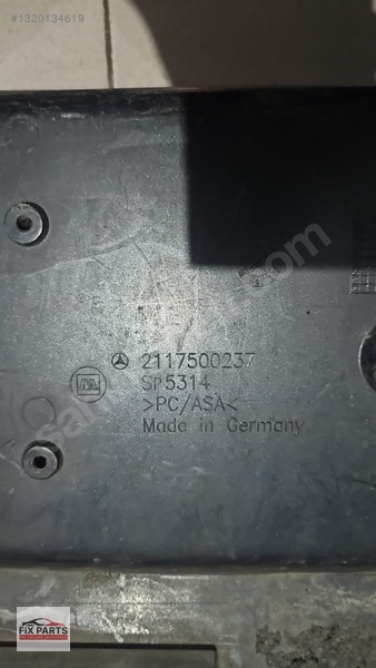Mercedes E Bagaj Plastiği