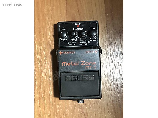 Boss deals metal pedal