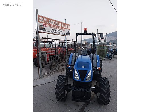 Machinery / Agricultural Machines / Tractors / New Holland / TD4.65B