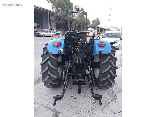 Machinery / Agricultural Machines / Tractors / New Holland / TD4.65B