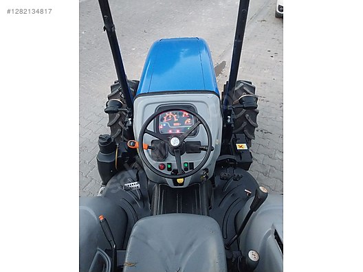 Machinery / Agricultural Machines / Tractors / New Holland / TD4.65B