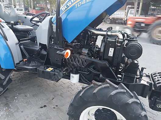 Machinery / Agricultural Machines / Tractors / New Holland / TD4.65B