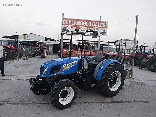 Machinery / Agricultural Machines / Tractors / New Holland / TD4.65B