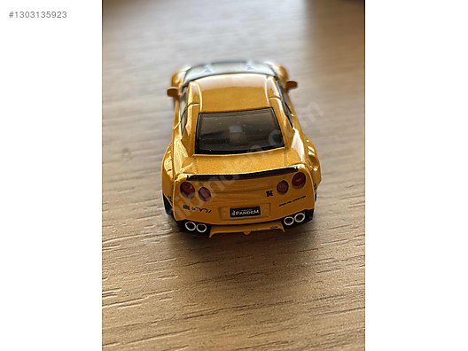 Mini GT Diecast Model 1:64 Nissan Araba - 1303135923