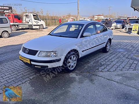 1999 model Volkswagen Passat 1.9 motor otomatik...