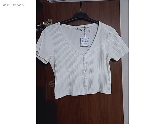 Used & Brand New Items / Clothing & Accessories / Women / Clothing / Tops