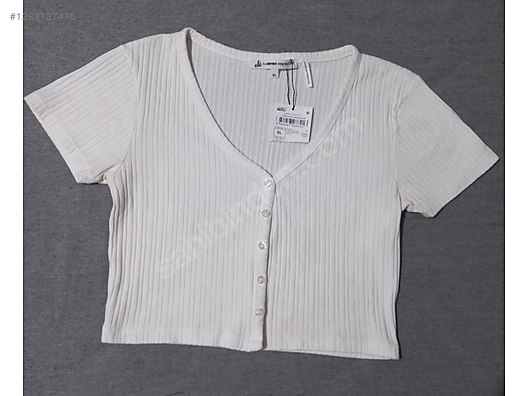 Used & Brand New Items / Clothing & Accessories / Women / Clothing / Tops