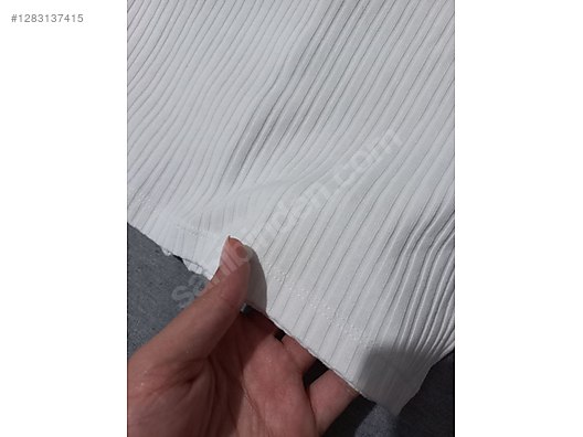 Used & Brand New Items / Clothing & Accessories / Women / Clothing / Tops