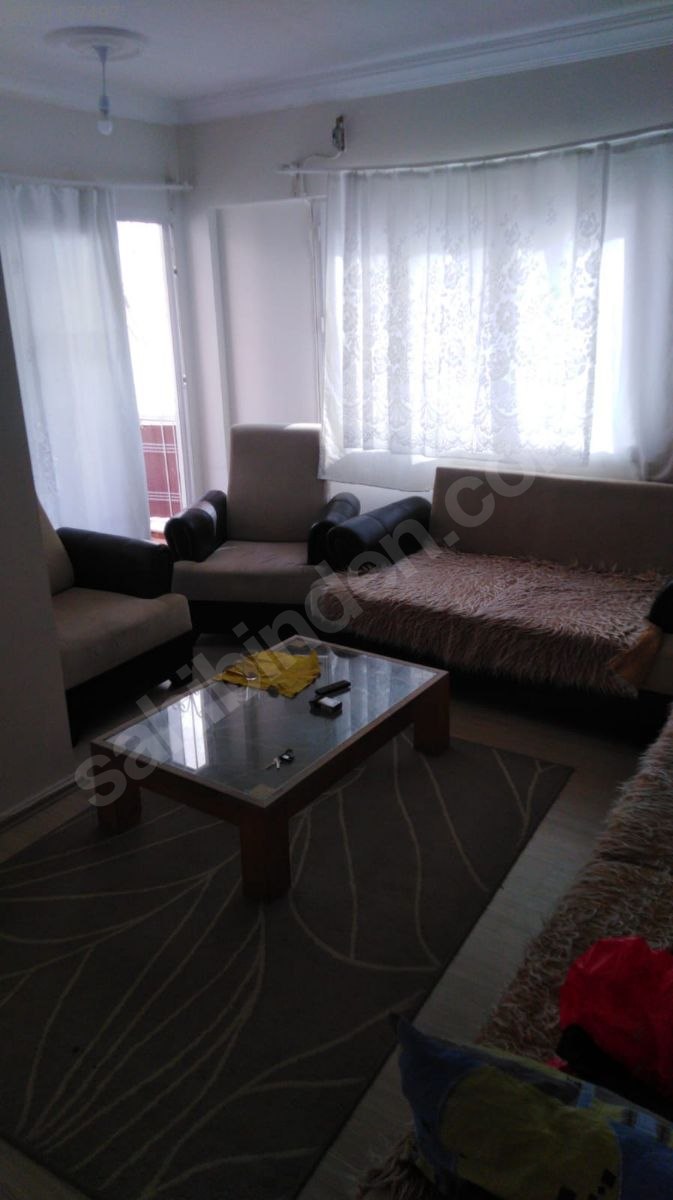 EV ARKADASI ARIYORUM. Kiralık Daire İlanları