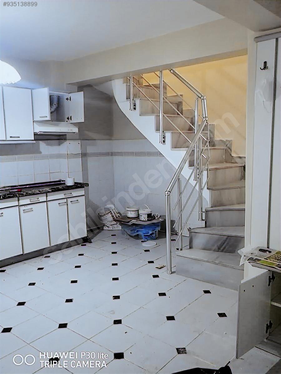 KURŞUNLUDA MARİNAYA ÇOKYAKIN DENİZ MANZARALI SATILIK MÜSTAKİL EV