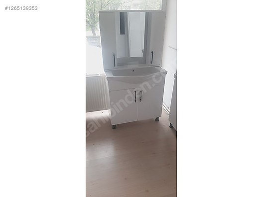 İkinci El ve Sıfır Alışveriş / Bahçe & Yapı Market / Yapı Malzemeleri / Banyo & Mutfak / Banyo Dolabı