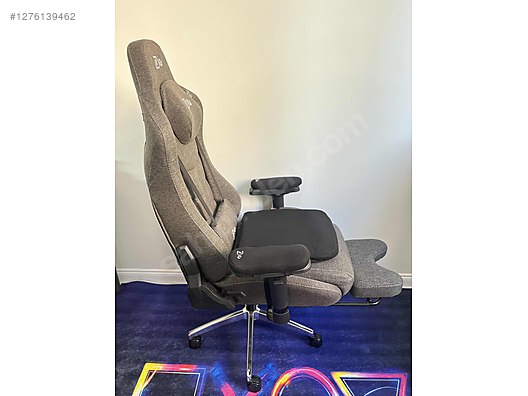 Used & Brand New Items / Gaming & Gamers Exclusive / Gaming Equipment / Gaming Chair