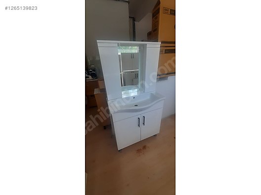 İkinci El ve Sıfır Alışveriş / Bahçe & Yapı Market / Yapı Malzemeleri / Banyo & Mutfak / Banyo Dolabı