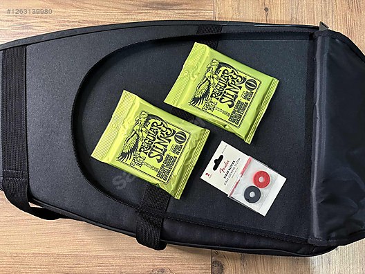 İkinci El ve Sıfır Alışveriş / Müzik / Müzik Aletleri / Telli Çalgılar / Gitar / Elektro