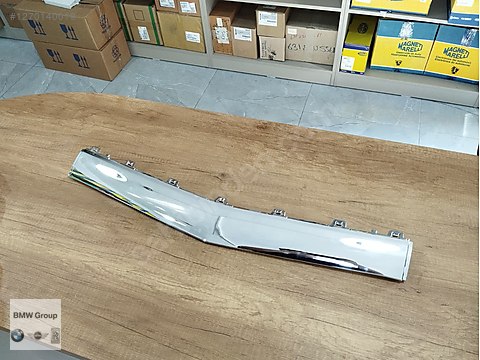 MERCEDES W218 CLS ÖN TAMPON ORTA NİKELAJ AMG 2188851774 - İlan ve