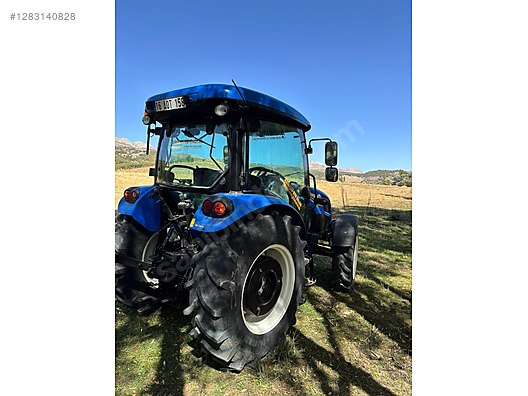 Machinery / Agricultural Machines / Tractors / New Holland / TT4.75