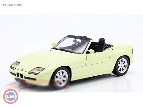 Minichamps Diecast Model 1:18 BMW Araba - 1303140984