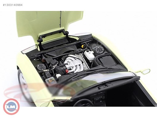 Minichamps Diecast Model 1:18 BMW Araba - 1303140984