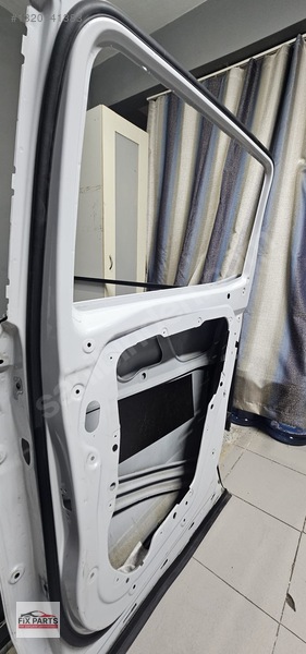 Mercedes GLB Kapı