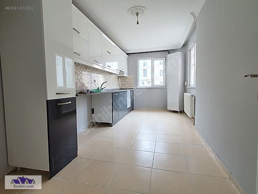 altinova mahallesinde 2 1 90m2 asansorlu ara kat kiralik daire ilanlari sahibinden com da 984141692