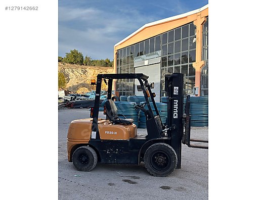 Machinery / Industrial / Carrying & Stacking Equipment / Forklifts / For Sale / MMG