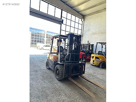 Machinery / Industrial / Carrying & Stacking Equipment / Forklifts / For Sale / MMG