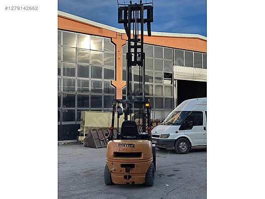 Machinery / Industrial / Carrying & Stacking Equipment / Forklifts / For Sale / MMG